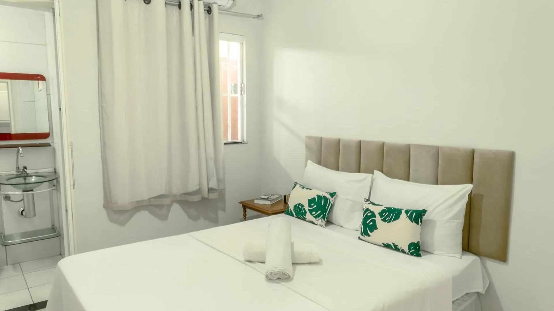 500M Praia Taperapuan; 2 Quartos; Terreo; Wifi 300Mbs; Churrasqueira; Estacionamento Gratuito 1 Carro Porto Seguro