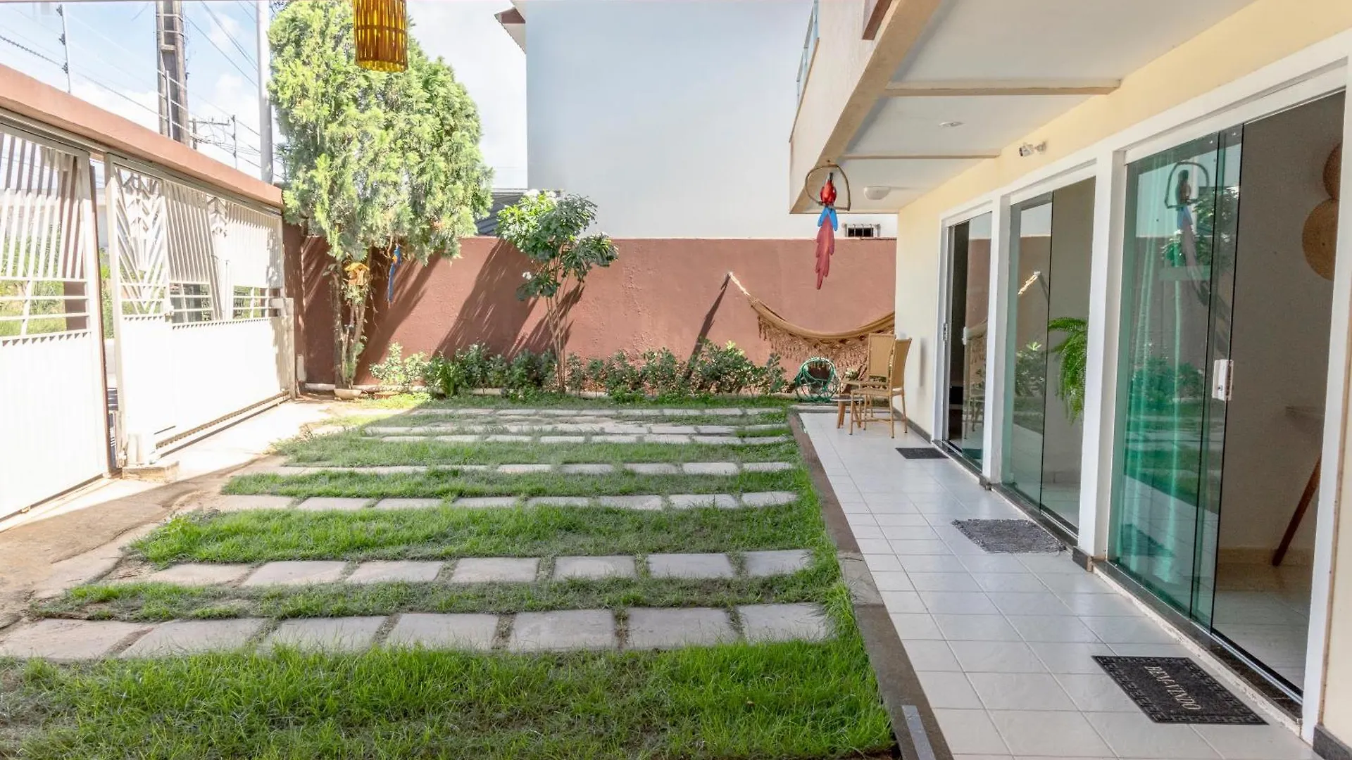 Vakantiehuis 500M Praia Taperapuan; 2 Quartos; Terreo; Wifi 300Mbs; Churrasqueira; Estacionamento Gratuito 1 Carro