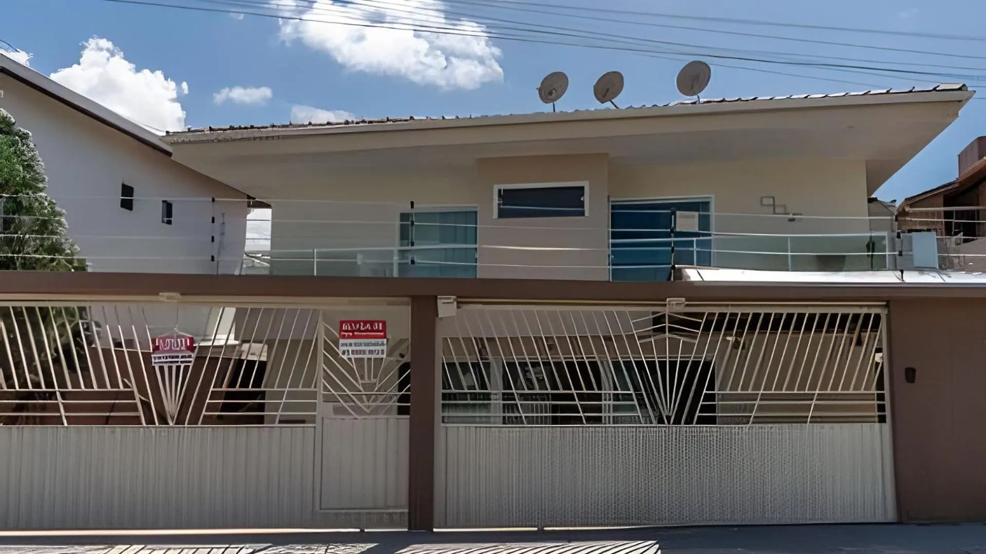 Vakantiehuis 500M Praia Taperapuan; 2 Quartos; Terreo; Wifi 300Mbs; Churrasqueira; Estacionamento Gratuito 1 Carro