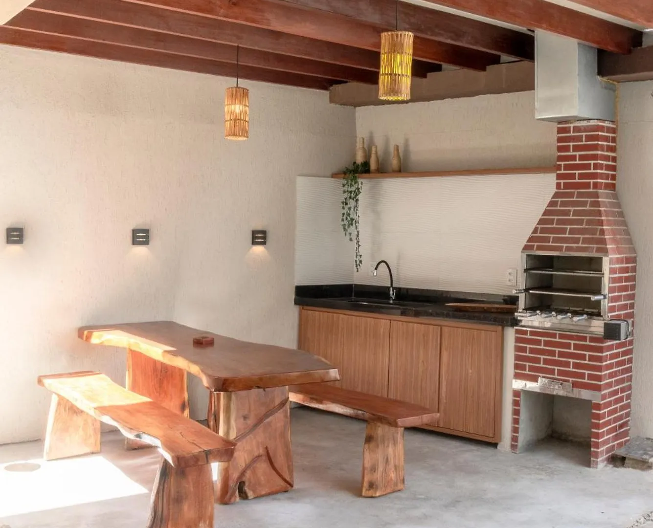 Holiday home 500M Praia Taperapuan; 2 Quartos; Terreo; Wifi 300Mbs; Churrasqueira; Estacionamento Gratuito 1 Carro Brazil